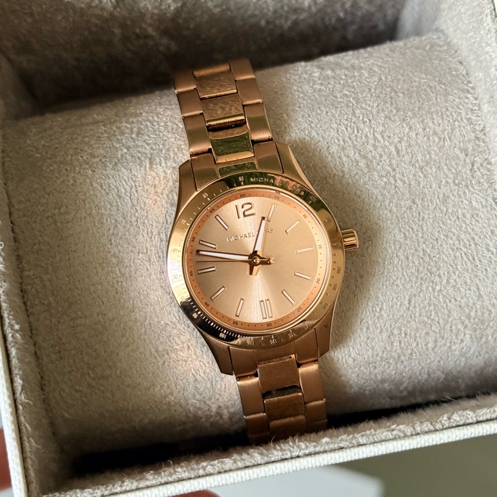 Michael Kors Rose Gold Stainless Steel Watch - Picture 2 of 5